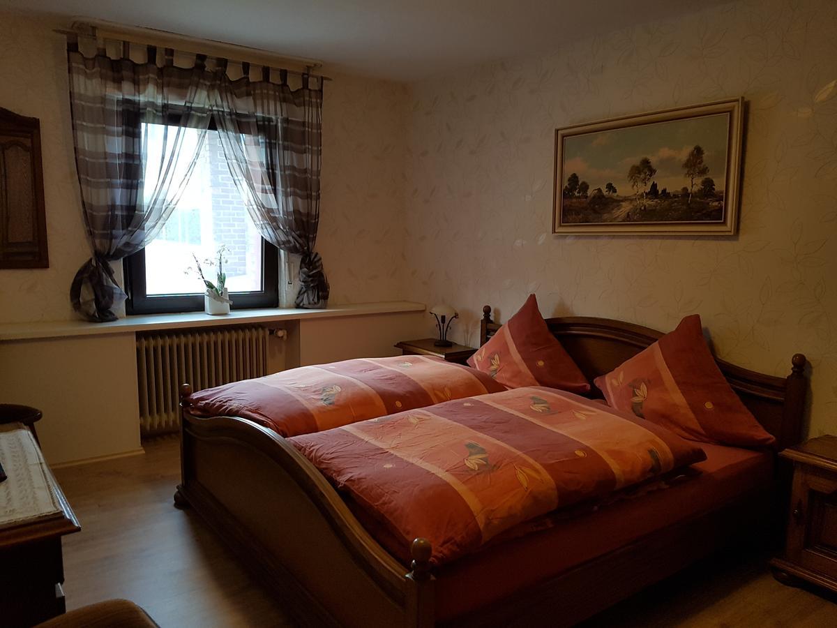 Landgasthof Schaenzer Voerde Buitenkant foto