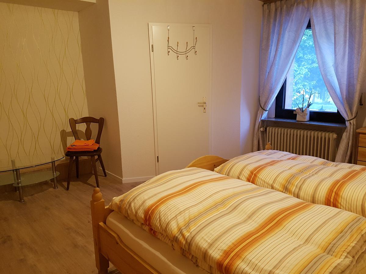 Landgasthof Schaenzer Voerde Buitenkant foto