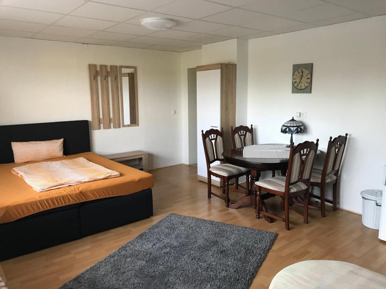 Landgasthof Schaenzer Voerde Buitenkant foto