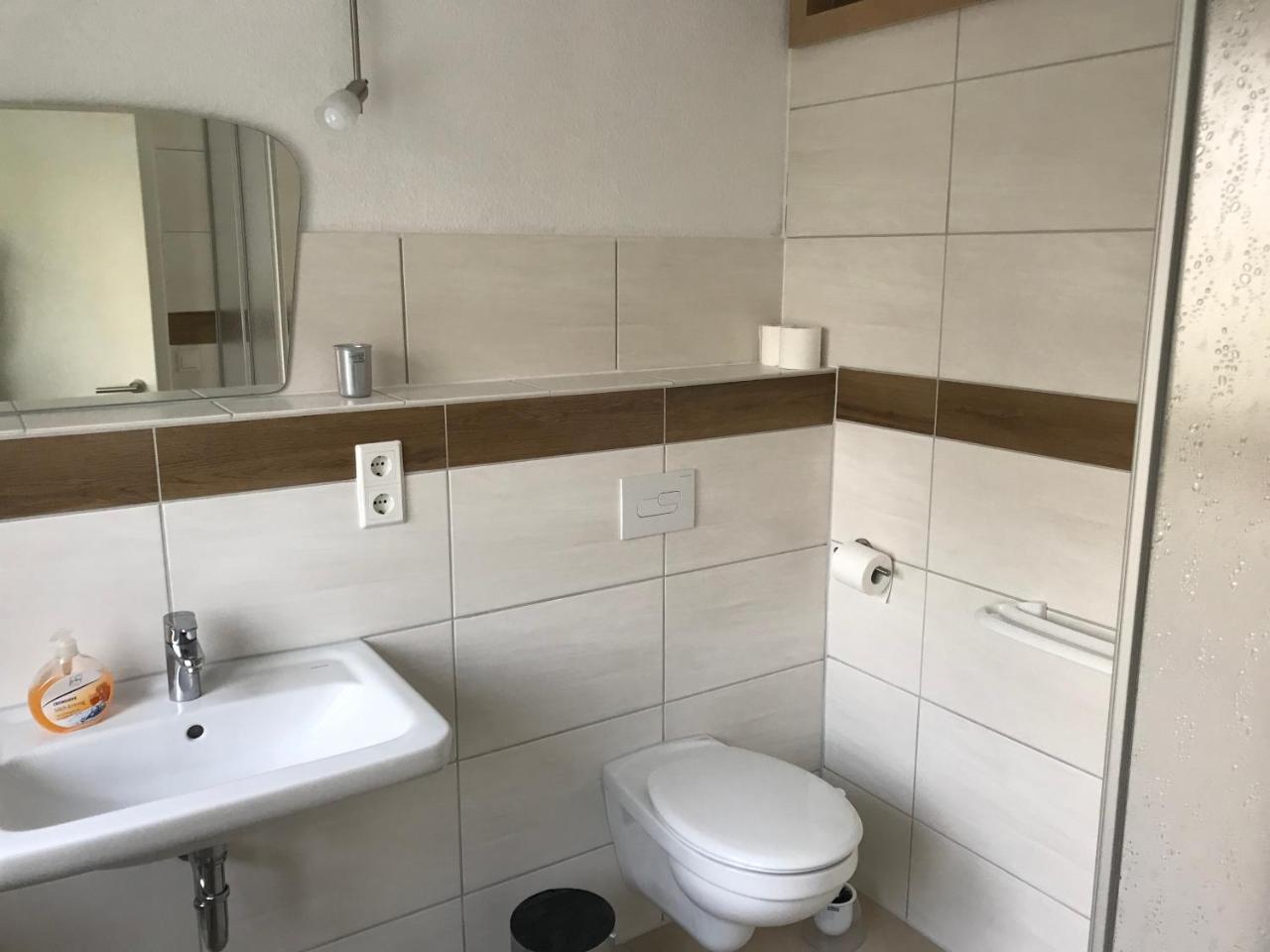 Landgasthof Schaenzer Voerde Buitenkant foto